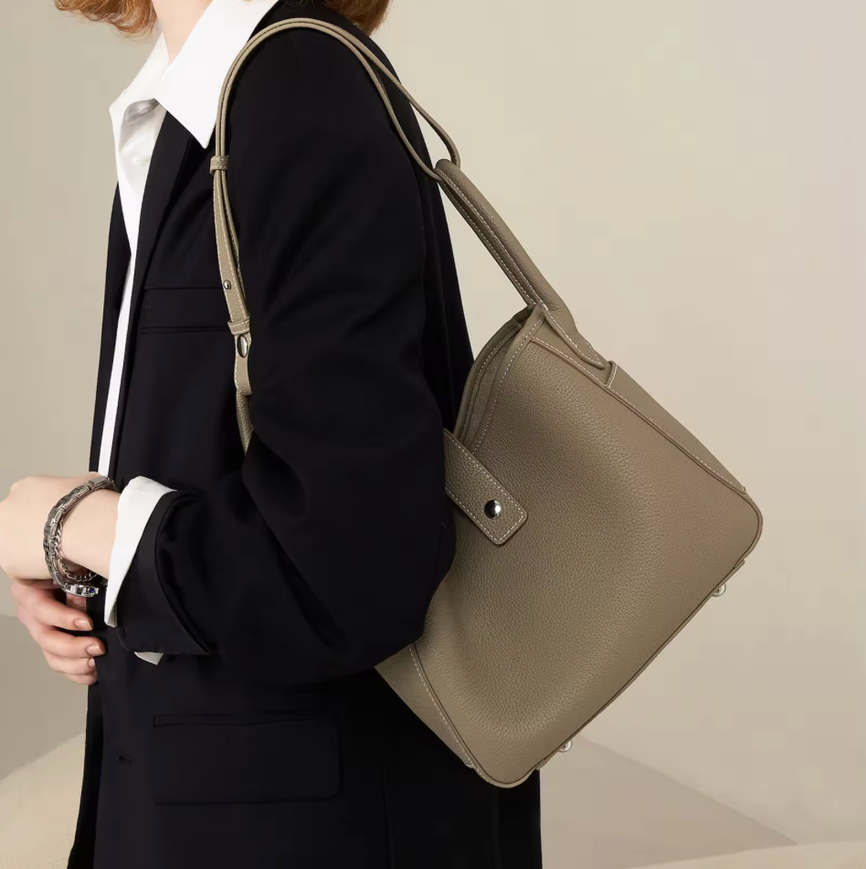 Victoria Shoulder Handbag