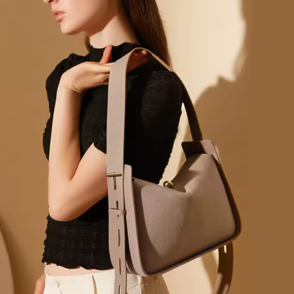 shoulder bags Europe